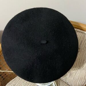 Black Wool Beret